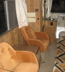 06 chairs And toilet