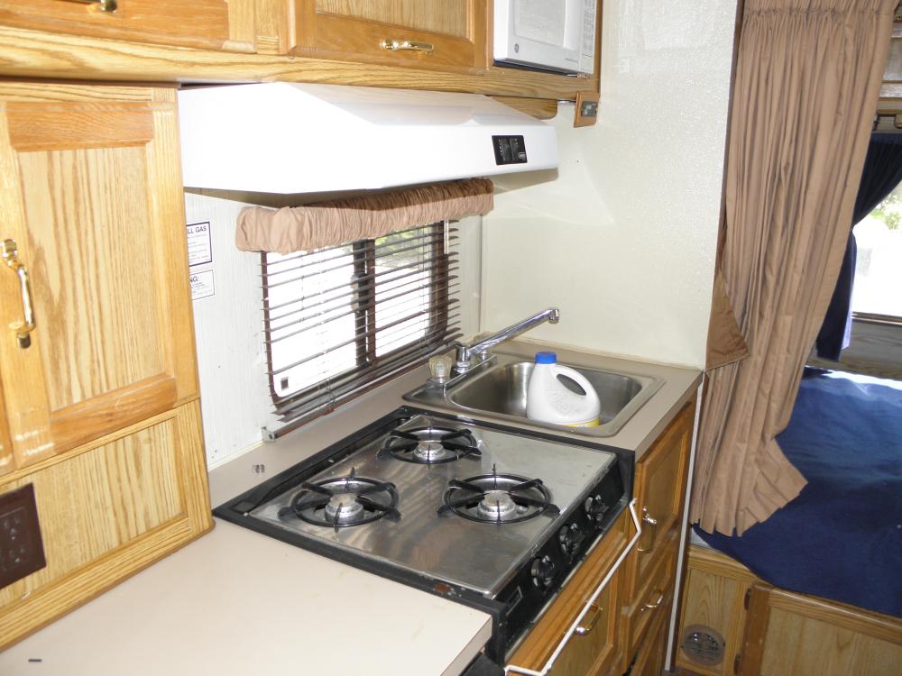 RV RENOVATION: How to remove your stove/oven in your camper! 
